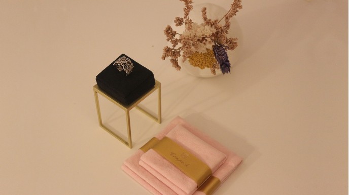Packaging and jewellery